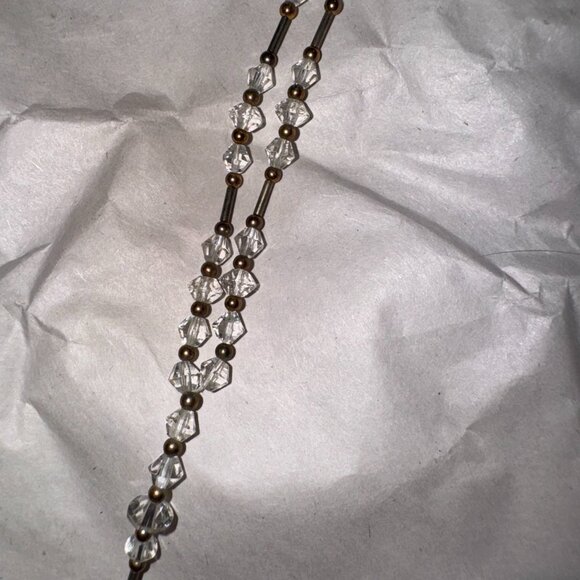 15 1/2" Gold and Clear Y-Shaped Beaded Necklace - Picture 3 of 8